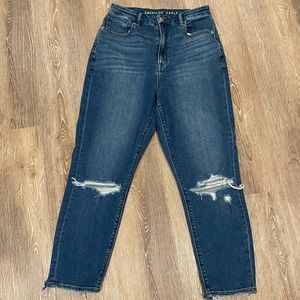 American Eagle Stretch Curvy Mom Jean- Size 6 Short
